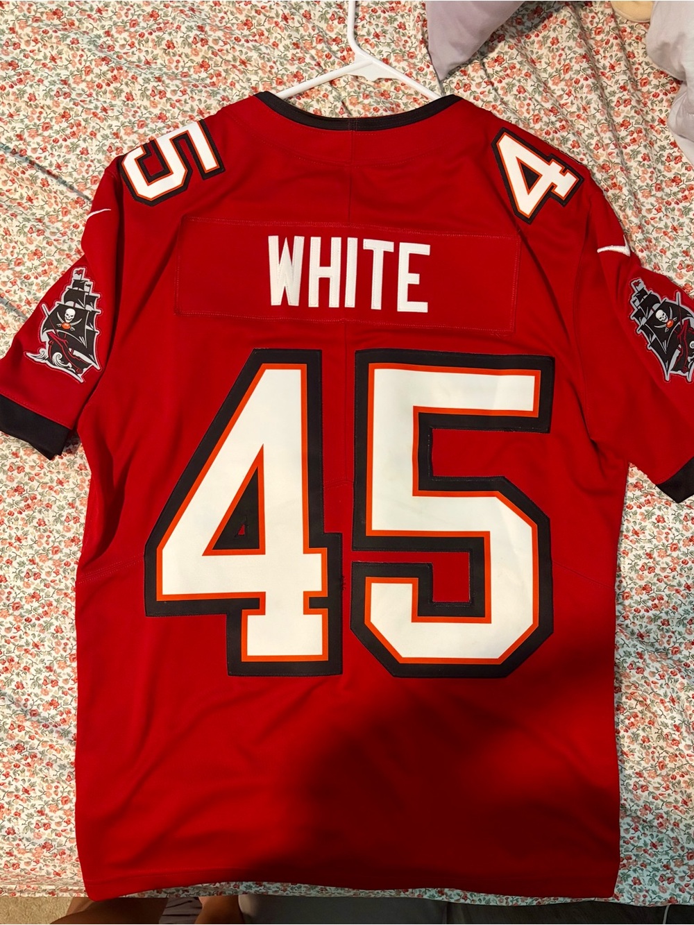 Tampa Bay Buccaneers White Jersey